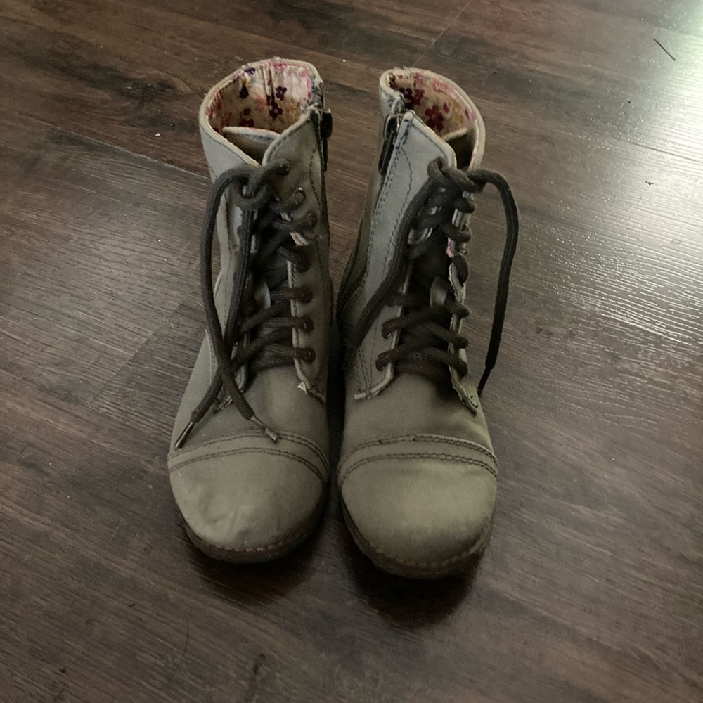 Candie’s Booties